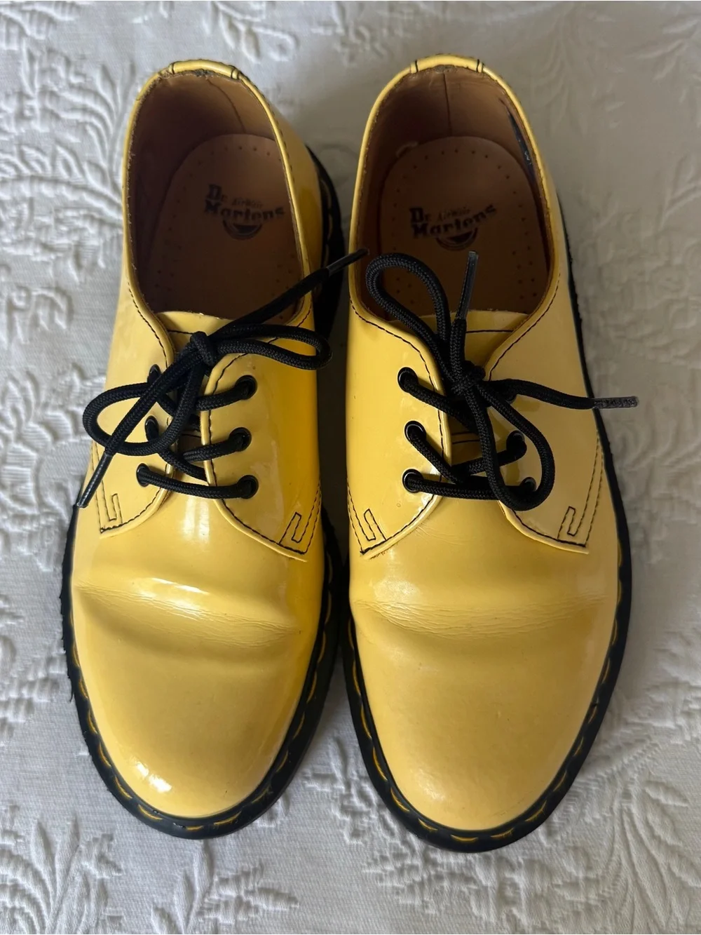 Dr. Martens 1461 Yellow Patent Leather Oxford loafer lace up shoe. Size 7